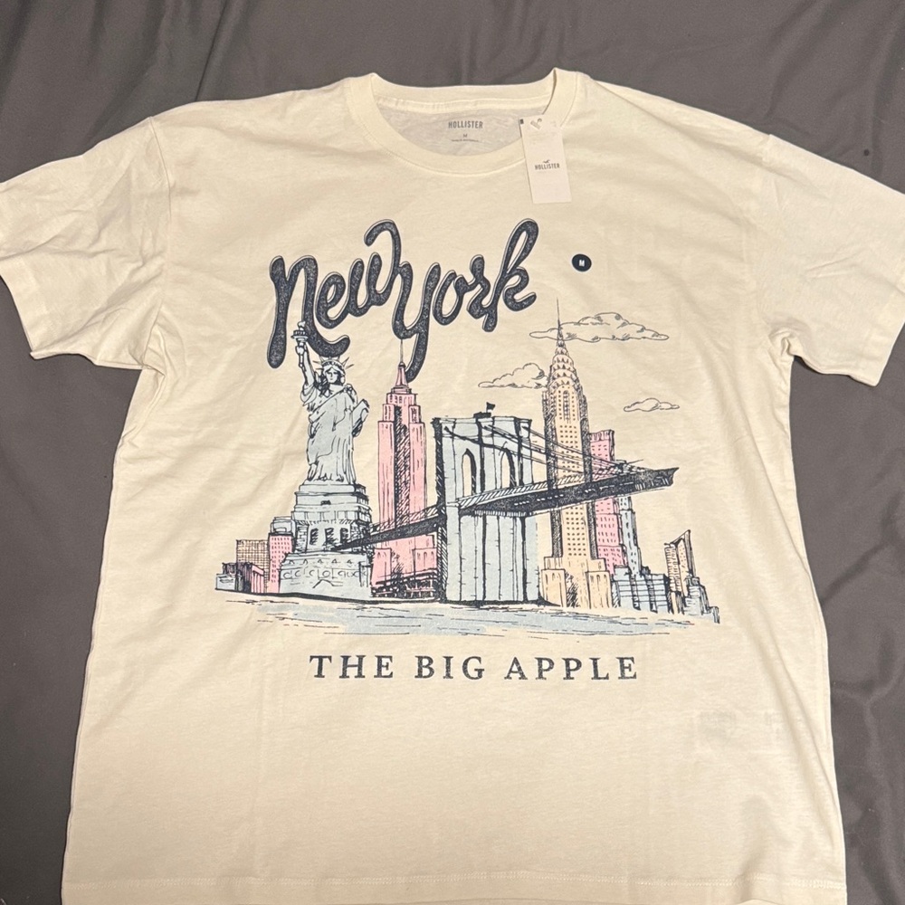 Hollister Cream New York Oversized Baggy T-Shirt